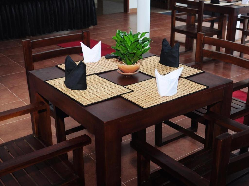 Sihilro Regency Hotel Udawalawe Zewnętrze zdjęcie
